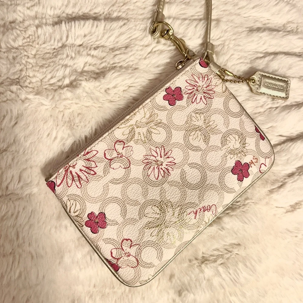 Coach pink and white leather wristlet - Picture 3 of 6